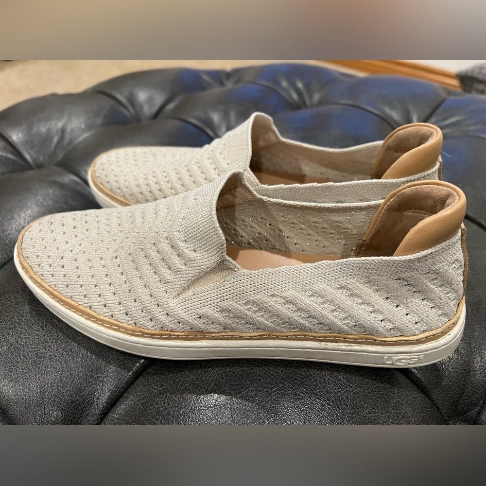 Women’s Ugg Slip On Chevron White/Cream Sparkle Sneaker Shoes Size 7